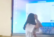 教室小姐姐,传递知识与爱的使者